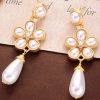 Accessories Retro Stage | White Flower Pearl Dangle Earrings