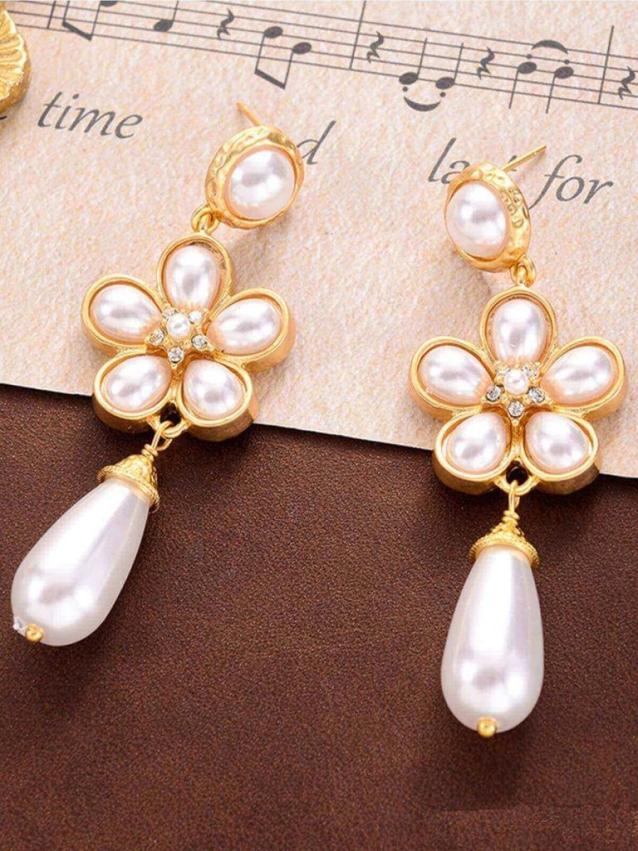 Accessories Retro Stage | White Flower Pearl Dangle Earrings